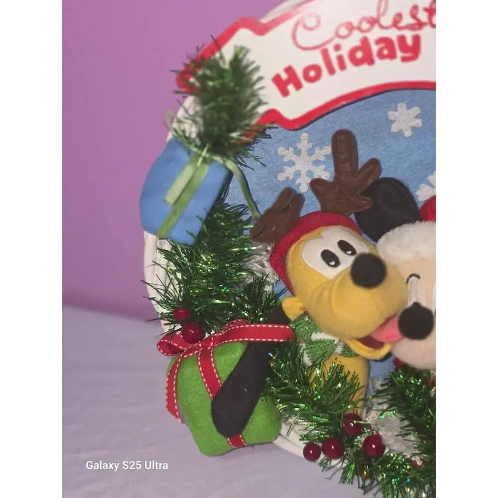Disney Mickey Mouse and Pluto Christmas Wreath
